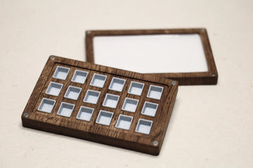 Coffret d'aquarelles en bois (avec 18 demi-godets vides)